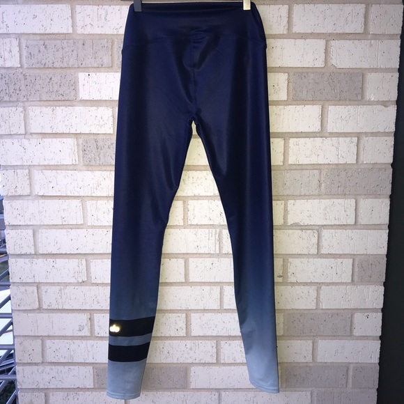 Alo Yoga Airbrush Blue Ombre Gradient Leggings XS - Picture 8 of 8
